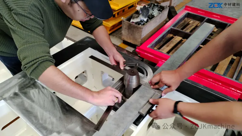 ZCJK испорачува високопрецизни прилагодени калапи на саудиски клиент